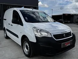 Branco Usado 2017 Peugeot Partner Monovolume | € 10.500 (Preço justo)