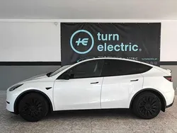 Branco Usado 2023 Tesla Model Y SUV | € 34.500 (Preço justo)