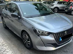 Usado 2022 Peugeot 208 Allure Citadino | € 18.000 (Preço justo)