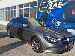 Cinza Usado 2018 Mercedes CLA200 AMG line | € 23.950