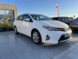 Branco Usado 2012 Toyota Auris Comfort Citadino | € 12.750