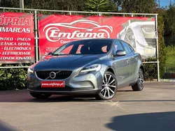 Cinza Usado 2017 Volvo V40 Momentum Carrinha | € 13.450 (Preço justo)