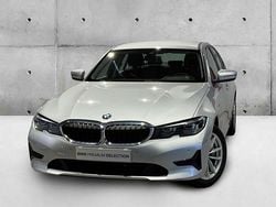 Prata glacier metalizada Usado 2019 BMW 330e Sedan | € 25.946 (Preço elevado)