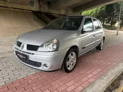 Cinzento Usado 2005 Renault Clio II Extreme | € 4.450 (Preço justo)