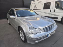 Cinzento Usado 2001 Mercedes C220 Avantgarde Citadino | € 6.000 (Preço justo)