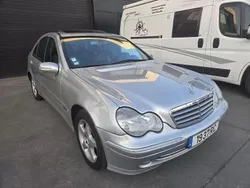 Cinzento Usado 2001 Mercedes C220 Avantgarde Citadino | € 6.000