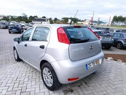 Cinzento Usado 2017 Fiat Punto Easy Citadino | € 8.900 (Preço elevado)