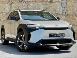 Cinza Usado 2024 Toyota bZ4X SUV | € 34.950 (Preço justo)