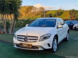 Branco Usado 2016 Mercedes GLA180 Urban SUV | € 21.999 (Caro)