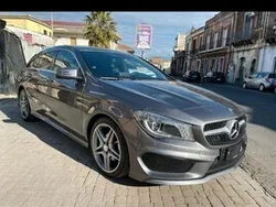 Cinza Usado 2016 Mercedes CLA200 AMG line | € 22.500 (Caro)