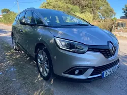 Cinzento Usado 2017 Renault Grand Scénic IV Luxe Monovolume | € 13.250 (Bom preço)