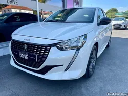 Branco Usado 2022 Peugeot 208 Allure Citadino | € 16.900 (Preço justo)