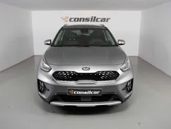 Cinza Usado 2021 Kia Niro Urban SUV | € 23.980 (Preço justo)