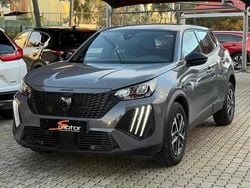 Cinza Usado 2024 Peugeot 2008 Active SUV | € 20.950 (Preço justo)