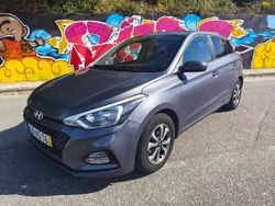 Cinzento Usado 2018 Hyundai i20 | € 11.900 (Preço justo)