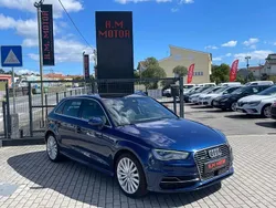 Azul Usado 2015 Audi A3 Sportback e-tron Sport Sedan | € 17.300 (Preço justo)