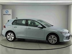 Azul Novo 2025 VW Golf VIII Life Citadino | € 43.500