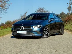 Azul Usado 2020 Mercedes CLA180 AMG line Sedan | € 29.900 (Preço justo)