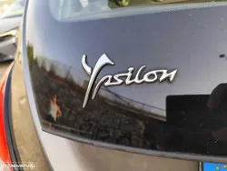 Usado 2013 Lancia Ypsilon Gold Citadino | € 6.800 (Bom preço)
