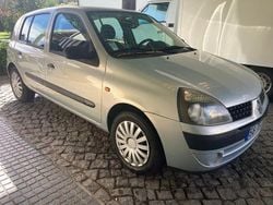Usado 2003 Renault Clio II | € 1.790 (Bom preço)