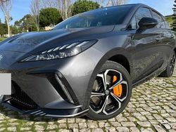 Cinzento Usado 2023 MG MG4 EV Citadino | € 32.000 (Preço justo)
