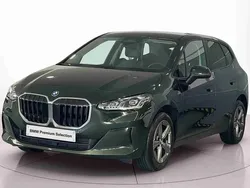 Vermelho Usado 2023 BMW 225 Comfort Edition Monovolume | € 38.900 (Preço justo)