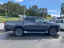 Cinza Usado 2020 Mitsubishi L200 Pickup | € 29.900