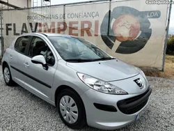 Cinza Usado 2006 Peugeot 207 Citadino | € 5.290 (Preço justo)