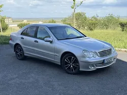 Usado 2004 Mercedes C200 Sedan | € 7.450 (Bom preço)