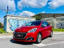 Vermelho Usado 2018 Peugeot 208 Citadino | € 11.900 (Preço justo)