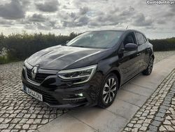 Preto Usado 2021 Renault Mégane IV LIMITED Citadino | € 16.580 (Preço justo)