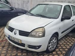 Branco Usado 2007 Renault Clio II | € 500