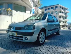 Cinza Usado 2001 Renault Clio II Citadino | € 1.950 (Preço elevado)