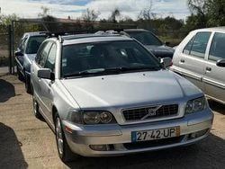 Cinzento Usado 2003 Volvo V40 Carrinha | € 3.900