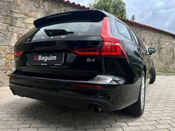 Preto Usado 2020 Volvo V60 Carrinha | € 29.900 (Preço justo)