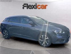 Azul Usado 2018 Renault Mégane IV Bose Edition Carrinha | € 13.990 (Bom preço)