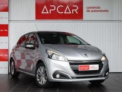 Cinza Usado 2018 Peugeot 208 Style Citadino | € 9.990 (Preço justo)