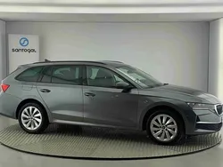 Cinzento Novo 2025 Skoda Octavia Selection Carrinha | € 35.490 (Preço justo)