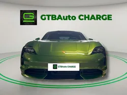 Verde Usado 2020 Porsche Taycan Turbo Sedan | € 84.900