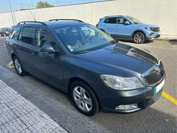 Usado 2010 Skoda Octavia Elegance Carrinha | € 6.280 (Bom preço)