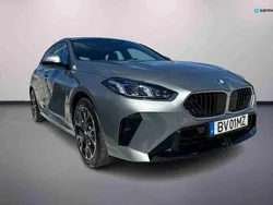 Cinzento Novo 2025 BMW 116 Performance Citadino | € 37.490