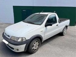 Branco Usado 2003 Fiat Strada Pickup | € 2.000