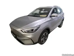 Cinza Usado 2022 MG ZS Comfort Sedan | € 19.250 (Bom preço)