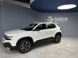 Branco Usado 2024 Jeep Avenger Altitude SUV | € 23.750 (Preço justo)