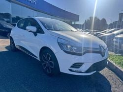 Cinzento Usado 2016 Renault Clio IV Dynamique | € 9.980 (Preço justo)