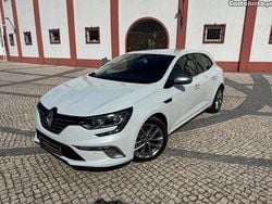 Branco Usado 2019 Renault Mégane GT Line GT-Line Citadino | € 18.900 (Preço justo)