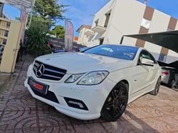 Branco Usado 2010 Mercedes E350 Avantgarde Coupé | € 18.900