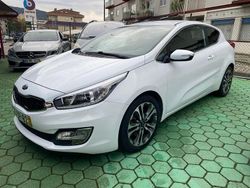 Branco Usado 2014 Kia Ceed Sport Citadino | € 9.750 (Preço justo)