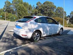 Branco Usado 2010 Ford Focus Citadino | € 2.750 (Super Preço)