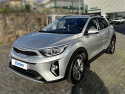 Cinzento Usado 2025 Kia Stonic SUV | € 16.400 (Bom preço)